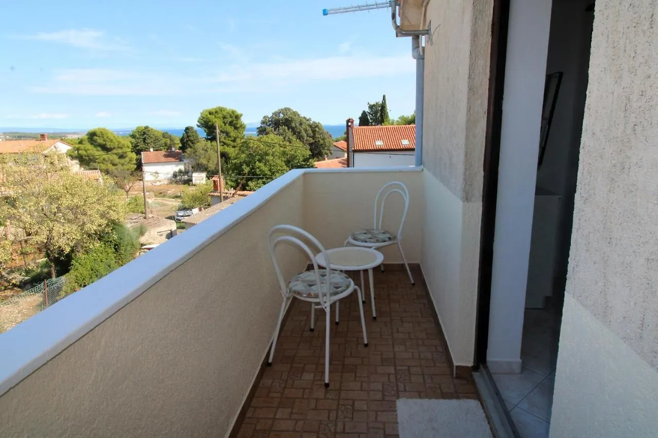 Apartment Una Premantura